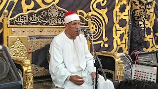 الطاروطي يتلو القرآن في عزاء الدكتور أحمد عمر هاشم (صور)