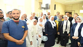 بالصور - رئيس جامعة أسيوط يفتتح وحدة الكلى الصناعية