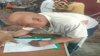 بعد ظهوره بملابس ممزقة.. المرشح يروي تفاصيل دخوله لجنة الانتخابات بالبحيرة (صور)