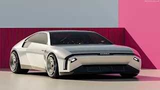 "السيارة ذات الوجه الباكي".. ماذا نعرف عن سكودا R110 الاختبارية الجديدة؟