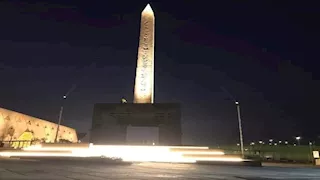 70 طناً.. مصطفى وزيري: رفع المسلة المعلقة بالمتحف المصري الكبير كان تحدياً