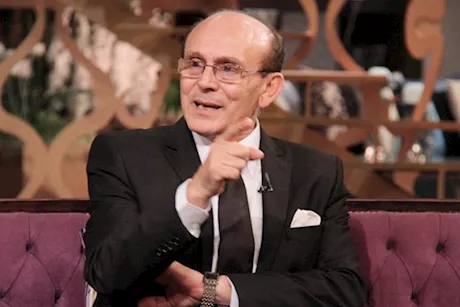 مرض محمد صبحي- لماذا نُقِل إلى المستشفى؟"فيديوجرافيك"