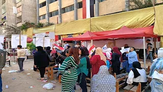 استئناف التصويت في ثاني أيام انتخابات النواب بالإسكندرية وسط إقبال متزايد - صور