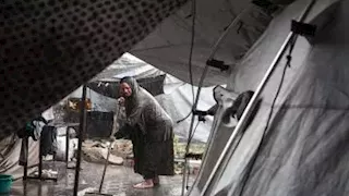 الأمطار الغزيرة تفاقم معاناة سكان في قطاع غزة.. فيديو وصور 