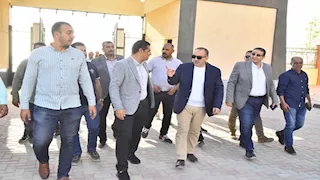 محافظ أسيوط يعاين مواقع مقترحة لإقامة أول نادٍ للذكاء الاصطناعي (صور)