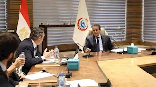 وزير الصحة يبحث تطوير المنشآت الصحية وتعزيز الاستثمارات بالقطاع