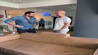 عمرو يوسف مع بيب جوارديولا من أحدث ظهور على السوشيال ميديا والجمهور يعلق