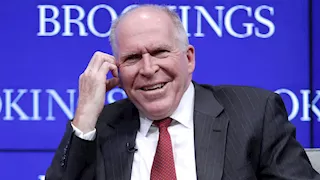 مدير CIA الأسبق يثير جدلا بتصريحه عن عادته ليلة الخميس في شوارع القاهرة