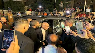 5 صور لحضور حسين لبيب عزاء محمد صبري نجم الزمالك السابق