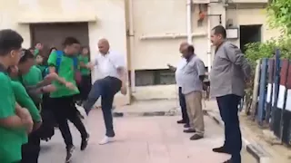 "التعليم" تحقق في اعتداء مُعلم على طالب داخل مدرسة بالإسكندرية (فيديو وصور) 