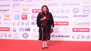 راقية وجذابة.. ليلى علوي بفستان أنيق في اليوم السابع للقاهرة السينمائي 