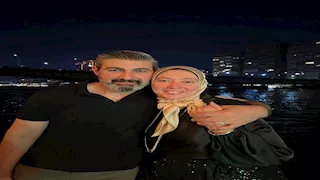  بجلسة تصوير جديدة.. ياسر جلال لزوجته: "زي النهاردة كان فرحنا" (صور)