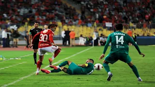 لاعب الأهلي يسجل ظهوره الأول مع الفريق بالدوري الممتاز 2025/26