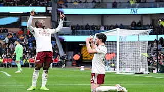 "ركع وأشار إلى السماء".. ديكلان رايس يكشف سر احتفاله المؤثر ضد بيرنلي