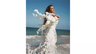 "للجمال عنوان".. نيللي كريم تخطف الأنظار في أحدث ظهور