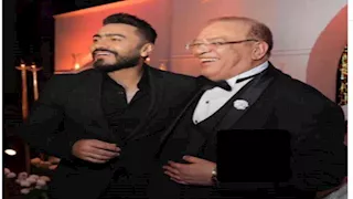 صلاح عبدالله يساند تامر حسني بعد العملية الجراحية: "ربنا يرزقك تمام الشفاء"