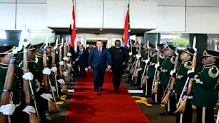 مدبولي  يصل "جوهانسبرج" لترؤس وفد مصر في قمة مجموعة العشرين 