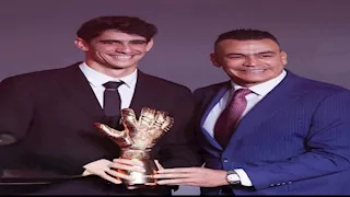 3 صور لعصام الحضري رفقة ياسين بونو في حفل الأفضل بأفريقيا