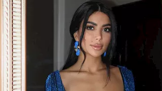 بـ"فستان جريء".. أحدث ظهور لـ كارولين عزمي والجمهور يغازلها (صور)