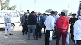 محافظ الدقهلية يستمع لشكاوى المواطنين بموقف سيارات "بطرة" 