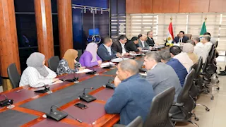 إنشاء طريق لخدمة المزارعين بمحيط المنطقة اللوجستية في الدقهلية