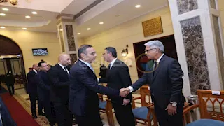 بحضور شخصيات سياسية.. بدء عزاء والدة وزير التموين بمسجد المشير طنطاوي - (صور)