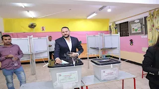 عماد زيادة يدلي بصوته في الانتخابات البرلمانية