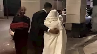 عريس يحتفل بزفافه بطريقة غير مألوفة.. وهذا ما حدث