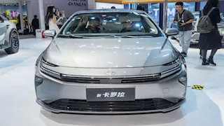 بالفيديو والصور| تويوتا كورولا Facelift تنطلق في أكبر سوق للسيارات بالعالم