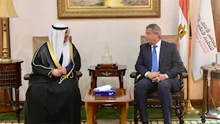 رئيس الأعلى للإعلام ونظيره الكويتي يبحثان سبل التعاون المشترك 