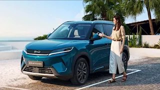 بي واي دي تكشف عن نسخة تعمل بالطاقة المزدوجة من Atto 2 الكهربائية.. صور