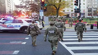 بعد إطلاق النار قرب البيت الأبيض.. ترامب ينشر 500 جندي إضافي في واشنطن 