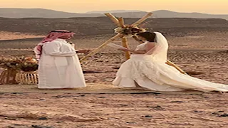 سائحان يتبادلان الوعود الأبدية في سيناء بـ "زفاف بدوي" غير تقليدي -صور