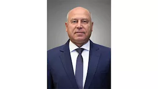 كامل الوزير يصل إلى لندن لترأس الوفد المصري في اجتماعات المنظمة البحرية الدولية