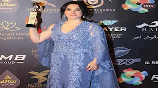 سلاف فواخرجي تنشر صورا من تكريمها في ملتقى التميز والإبداع