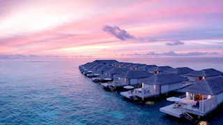 أجمل غروب شمس يمكن أن تراه على هذه الجزيرة حول العالم (صور)