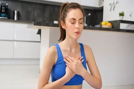 هل القلق يسبب ضيق التنفس؟.. 5 علامات توضح 