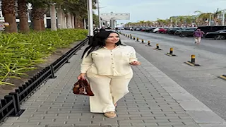 دعاء حكيم بإطلالة أنيقة.. لماذا اختارت اللون الأوف وايت؟