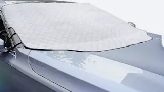 لماذا ينصح خبراء بتغطية زجاج السيارة الأمامي في الأجواء الباردة؟