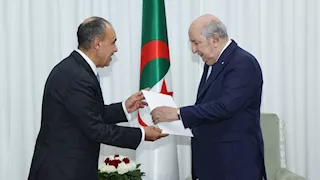 عبد العاطي يسلّم الرئيس الجزائري رسالة خطية من الرئيس السيسي