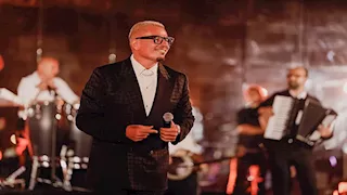 بحضور السقا ونيللي كريم.. عمرو دياب يحيي حفل في جزيرة ياس بـ أبوظبي