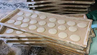 الداخلية تضبط 13 طن دقيق خلال حملات على المخابز بالسوق المحلي