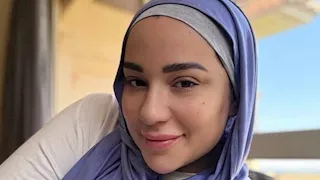 حجاب ولوك أنيق.. أسما شريف منير تخطف الأضواء في أحدث ظهور 