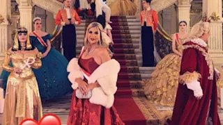 مصممة أزياء تعلق على إطلالات النجمات في حفل "الجراند بول"