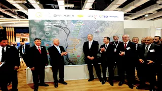 وزير النقل يشهد تسليم مسار الخط السادس لمترو أنفاق القاهرة الكبرى 