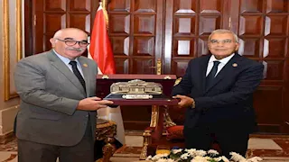 رئيس مجلس الشيوخ يستقبل  رئيس هيئة قضايا الدولة 