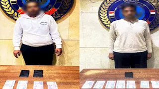 ضبط شخصين يروّجان لأعمال منافية للآداب عبر تطبيق إلكتروني