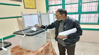 بالصور- انتظام التصويت في 152 لجنة بأسوان