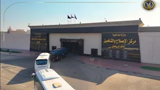 وفد حقوقي وإعلامي يزور مركز إصلاح العاشر من رمضان| فيديو وصور