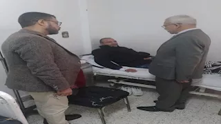وكيل تعليم الإسماعيلية يزور المعلم المعتدى عليه بالمستشفى: لن نتخلى عن حقك
